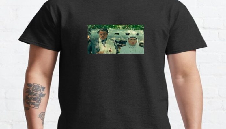 Behind the Scenes: The Story of Yeah Yeah Yeahs Merchandise Creation